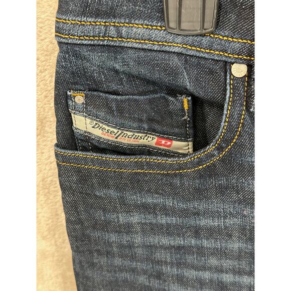 Diesel Jeans Men 30x34 Buster Regular Slim Tapered Button Fly Dark Wash Designer - Picture 2 of 13